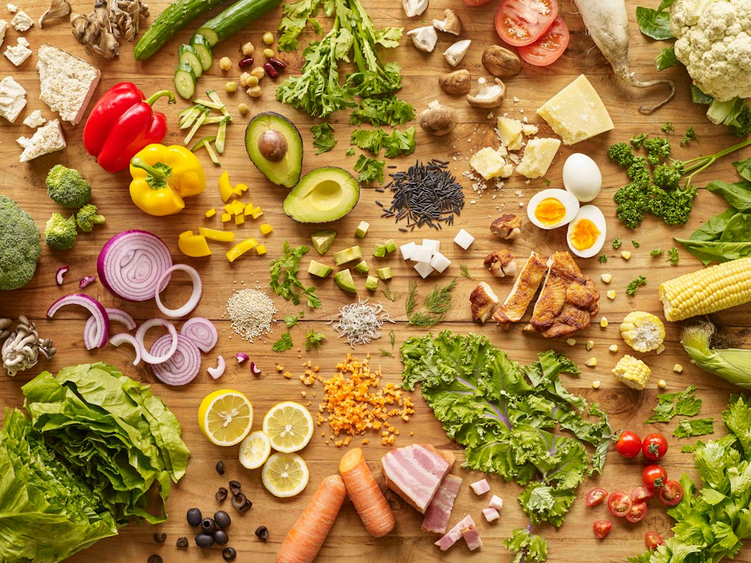 Légumes frais et aliments riches en nutriments essentiels